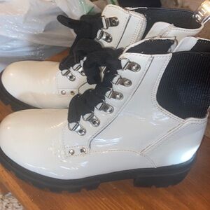 Justice Little Girl  Lug Bottom Boot, Size 2 p2